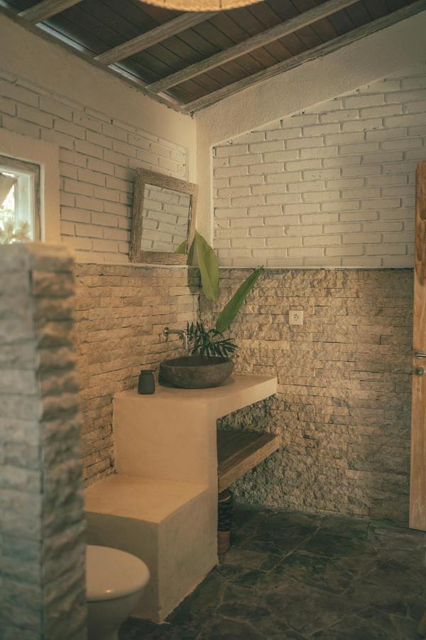 Cari Surf Camp & Studio'S Uluwatu Εξωτερικό φωτογραφία
