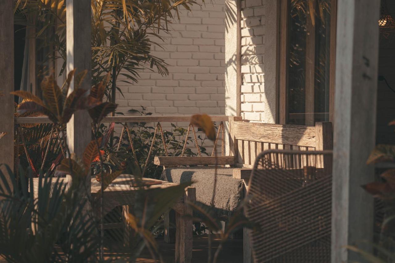 Cari Surf Camp & Studio'S Uluwatu Εξωτερικό φωτογραφία