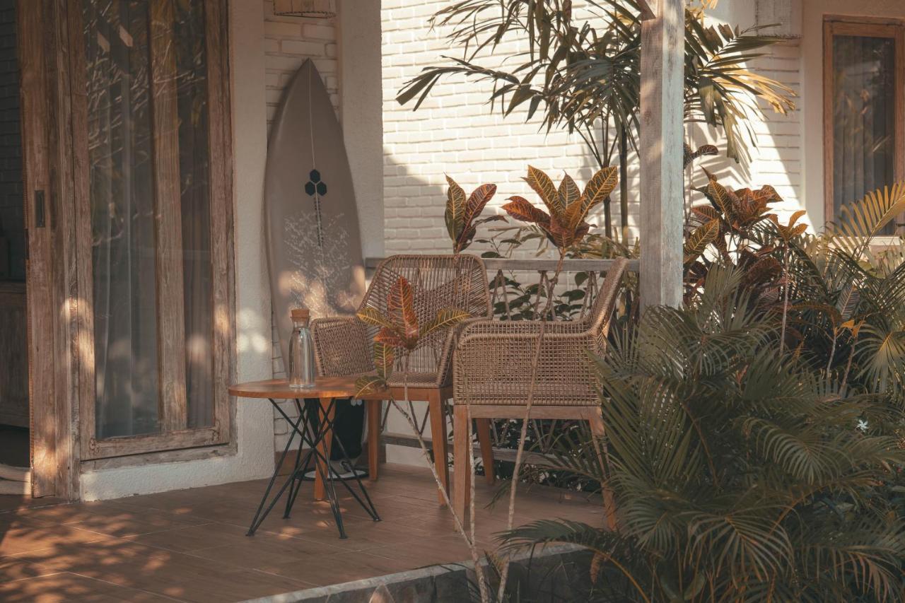 Cari Surf Camp & Studio'S Uluwatu Εξωτερικό φωτογραφία